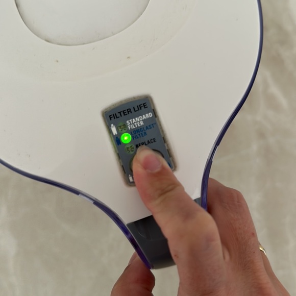 Brita water filter pitcher - Picture 3 of 4